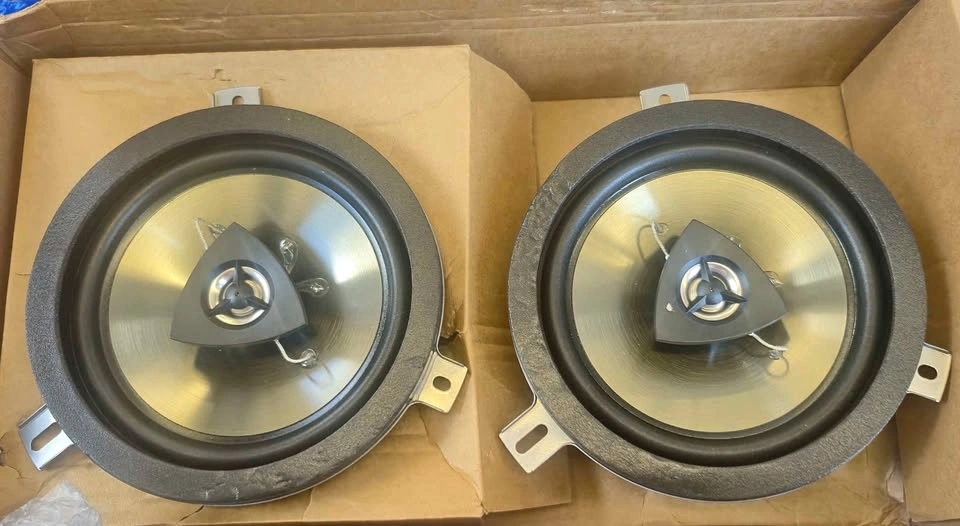 2-Pack 6.5-inch Speaker Upgrade for Jeep and Chrysler