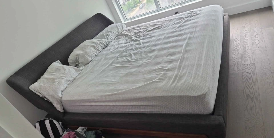 King Size Elk Model Upholstered Bed Frame with Mattress - photo 5