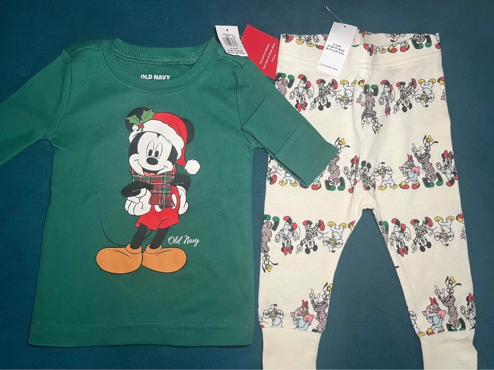 BNWT Baby Holiday Outfits 6-12M - photo 2