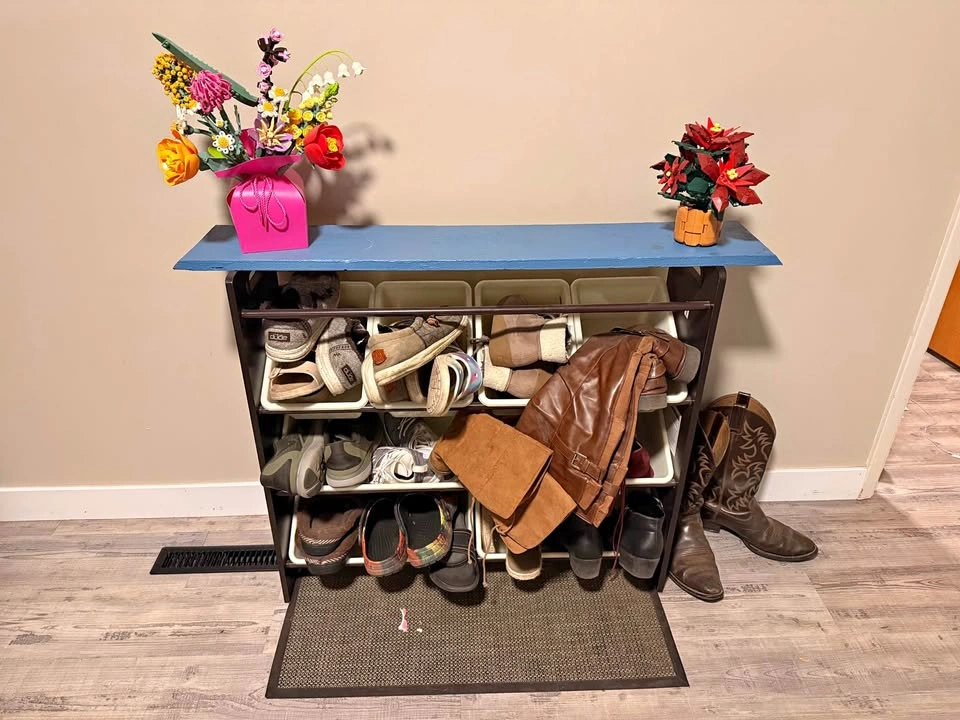 Toy bin