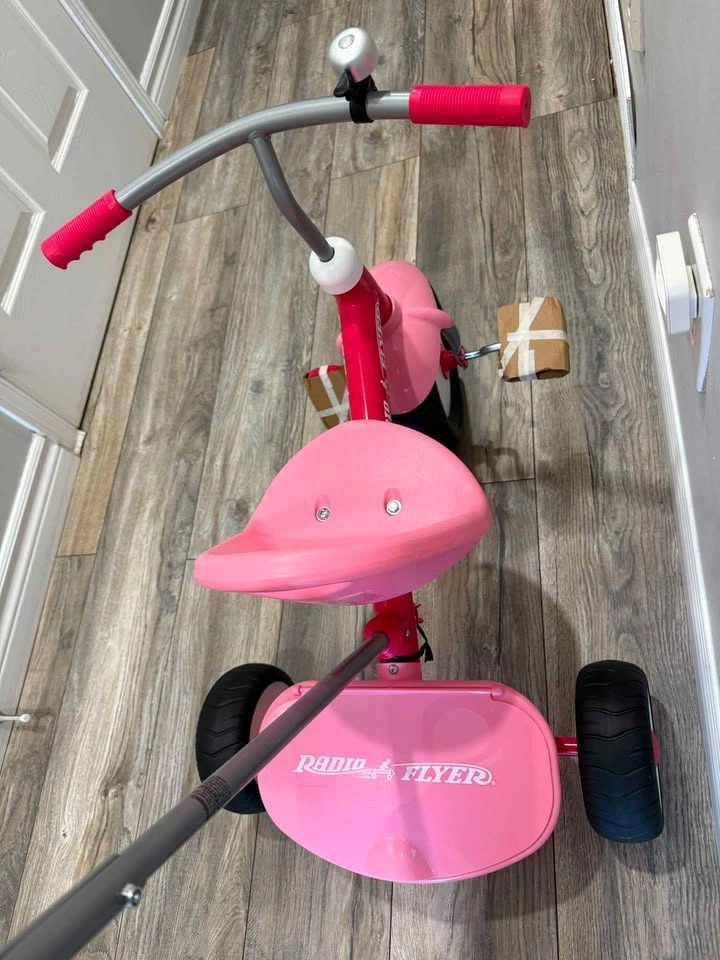 Radio Flyer Steer & Stroll Trike - photo 2
