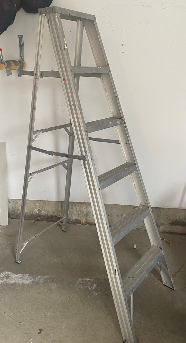 Aluminum Stepladder - 6ft. - photo 2