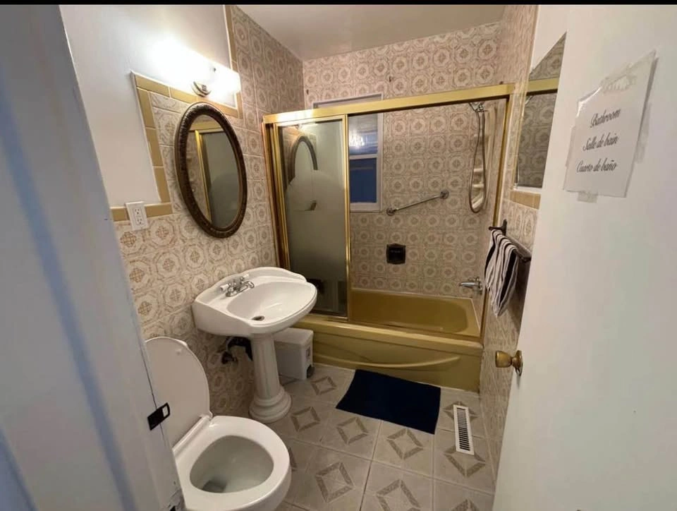 Private room for rent - photo 5