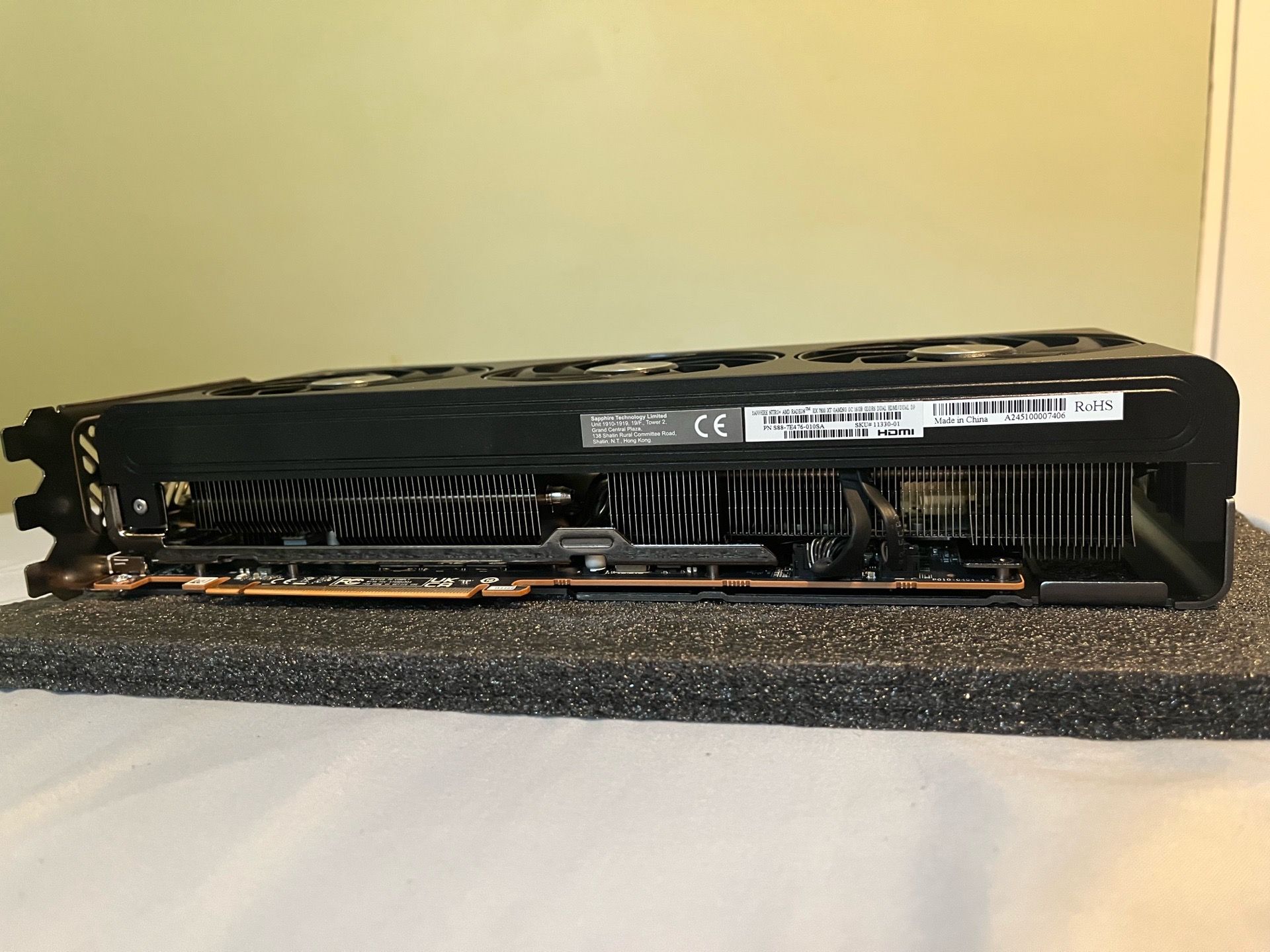 SAPPHIRE NITRO+ Radeon RX 7800 XT 16GB Graphics Card - photo 2