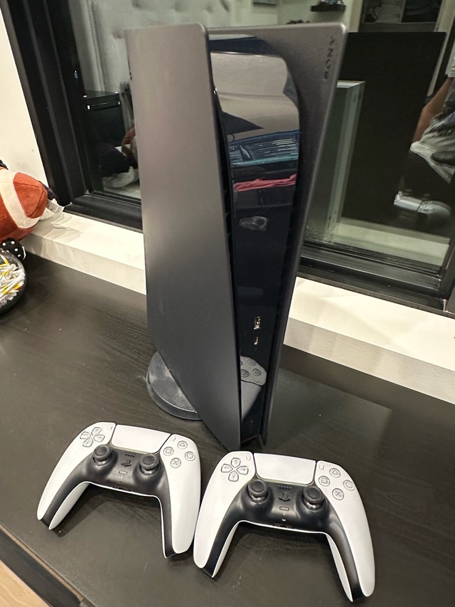 Sony PlayStation 5 Digital Edition - photo 2