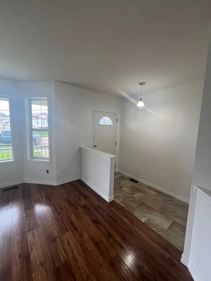 5 Beds 3.5 Baths House - photo 2