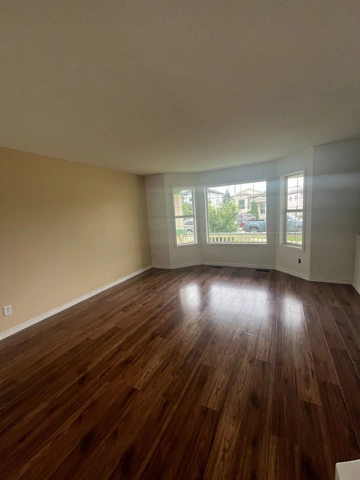 5 Beds 3.5 Baths House - photo 3