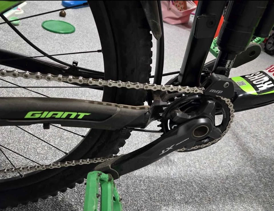 GIANT Reign Advanced carbon fiber mountain bike - photo 3