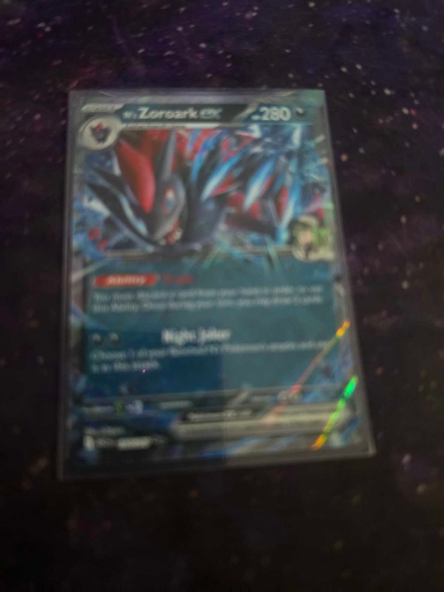 Pokémon Zoroark ex Trading Card