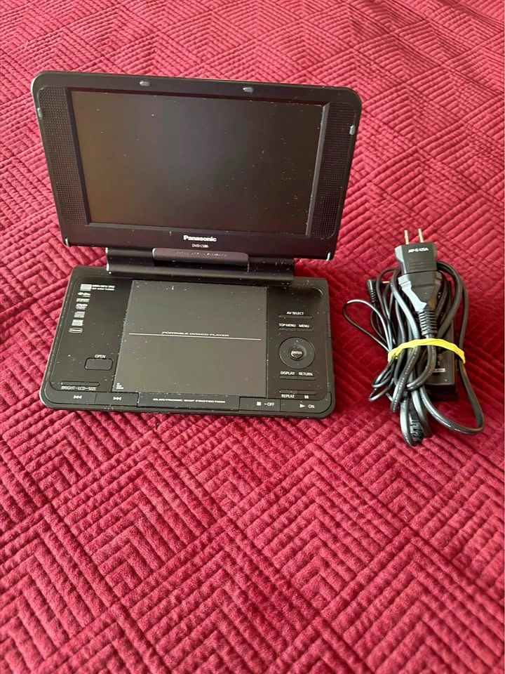 Panasonic DVD-LS86 Portable DVD Player