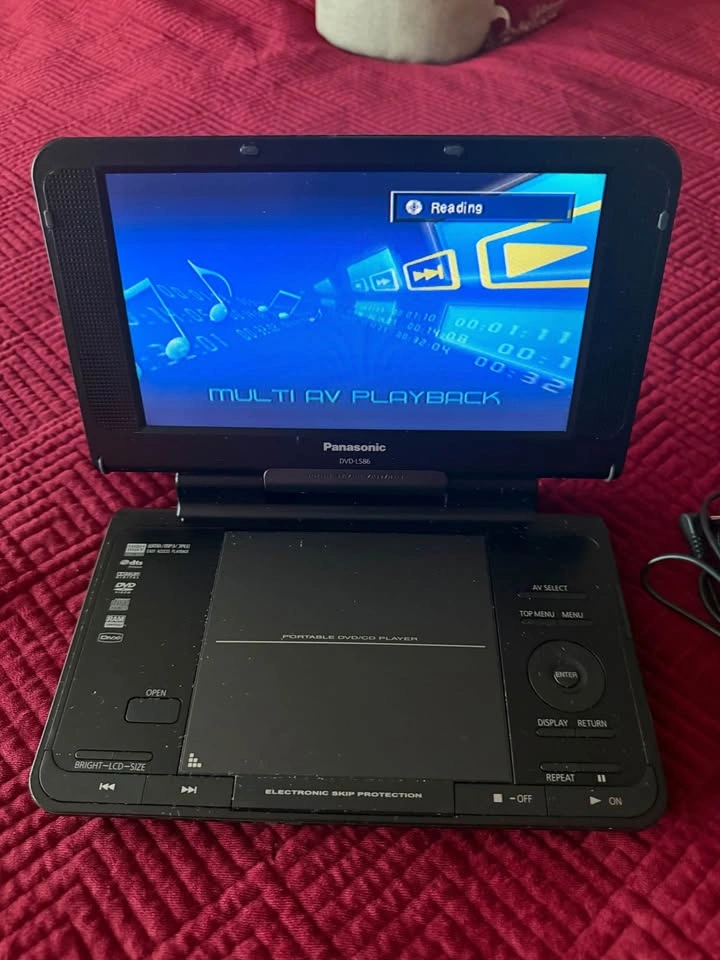 Panasonic DVD-LS86 Portable DVD Player - photo 2