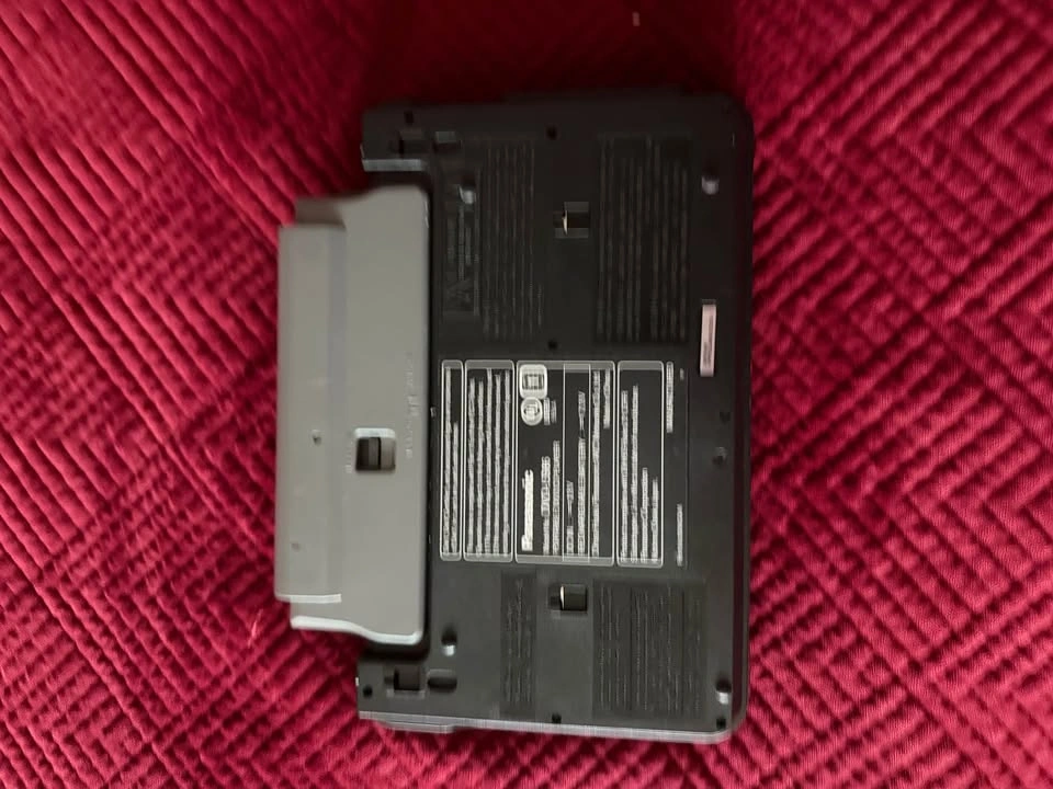 Panasonic DVD-LS86 Portable DVD Player - photo 4