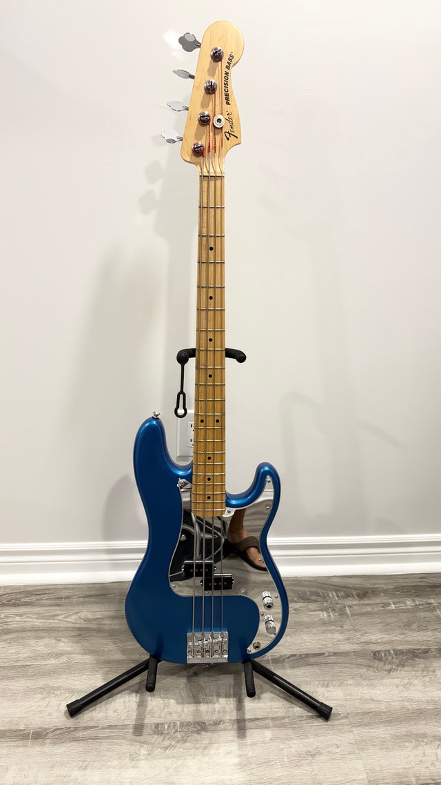Fender Precision Bass