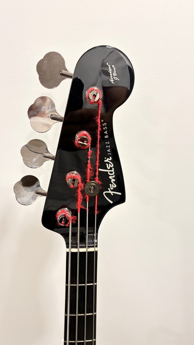 Fender Aerodyne Bass - photo 3