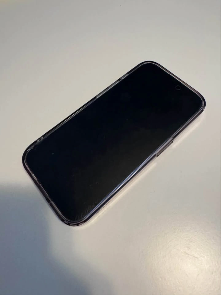 iPhone 15 Pro - 128GB - Excellent Condition (81% Battery) - photo 3