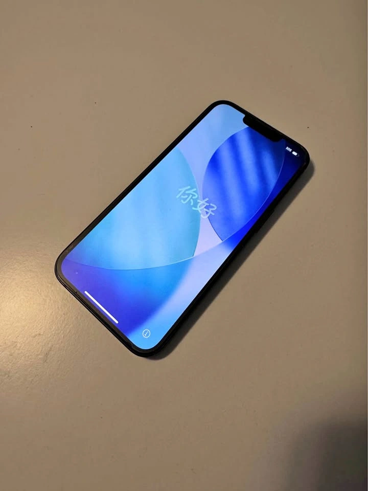 Like New iPhone 13