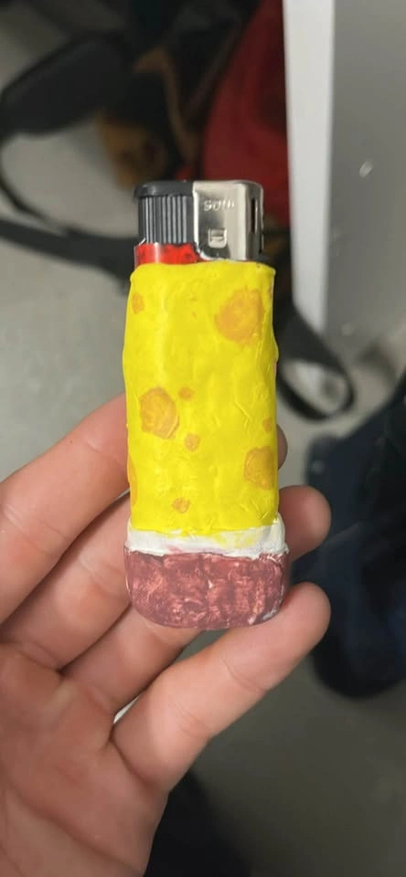 SpongeBob lighter case - photo 2