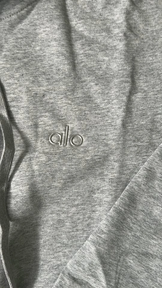 Alo yoga grey zip up hoodie - photo 2