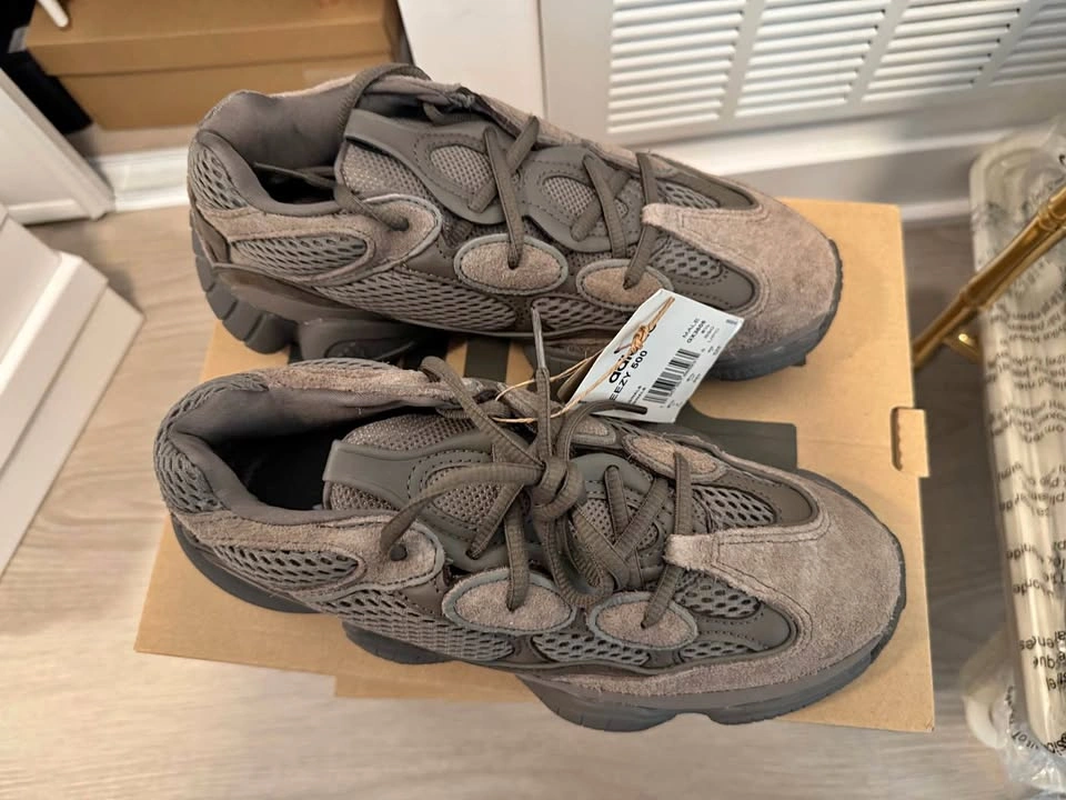 Yeezy 500 Clay Brown Size 7 (New)