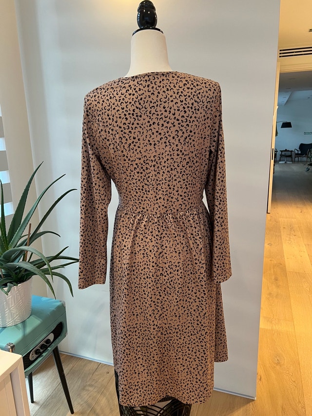 Leopard Print Wrap Dress Large - photo 2