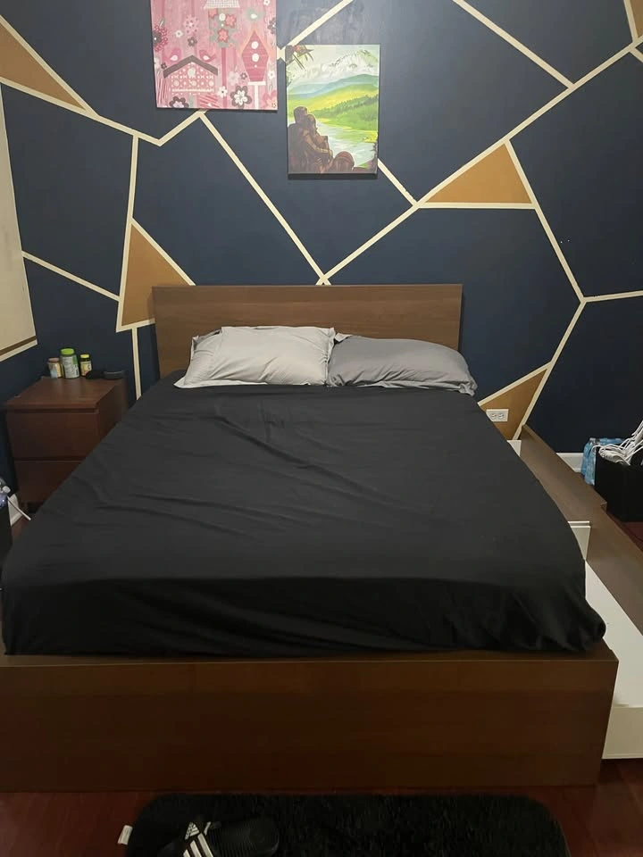 Full size mattress