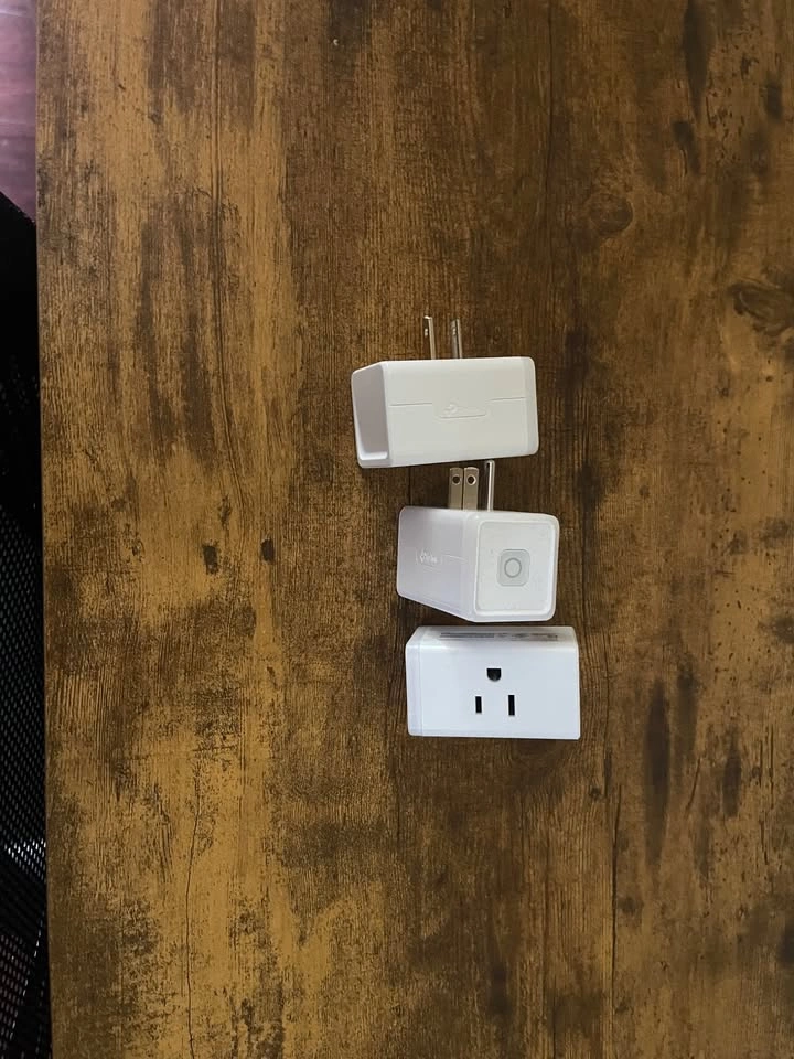3 set of smart plugs