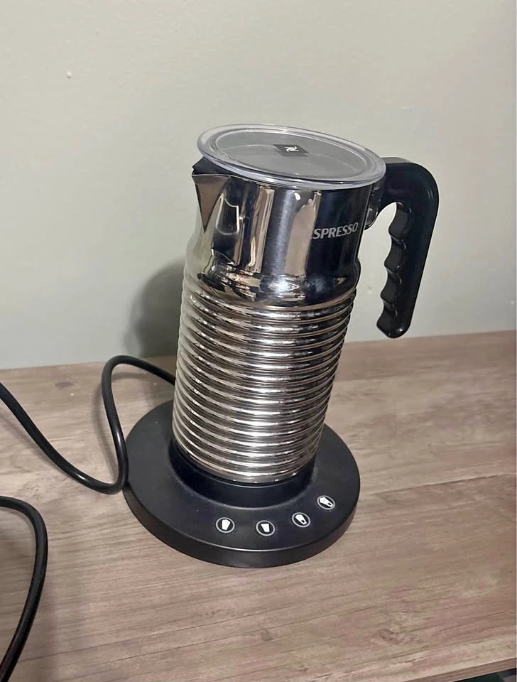 Aeroccino 4 milk frother