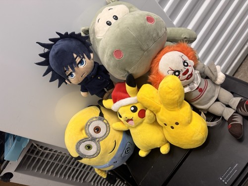 Plush Toy Lot - Pokémon Pikachu Santa Hat, Minion, Pennywise, Hi - photo 4