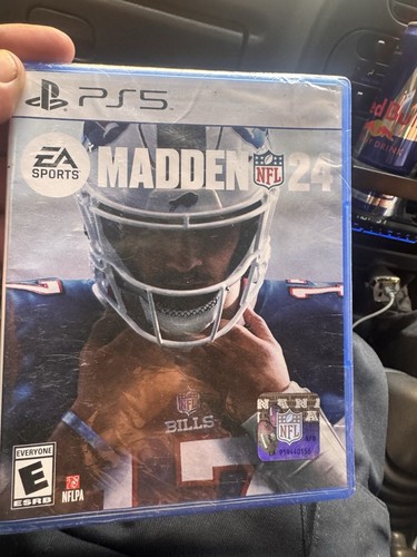 EA Sports Madden NFL 24 Cross-Platform Multiplayer Football Game - photo 3