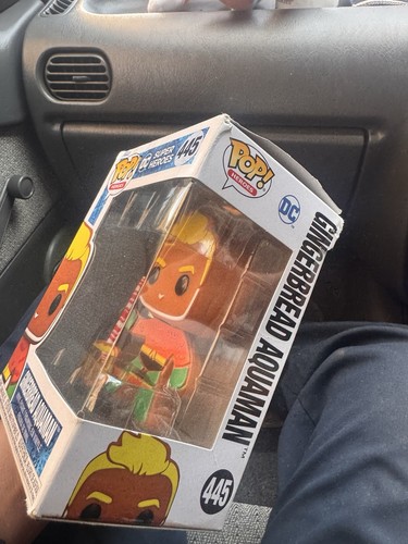 Funko Pop! Heroes DC Super Heroes Gingerbread Aquaman #445 - photo 2