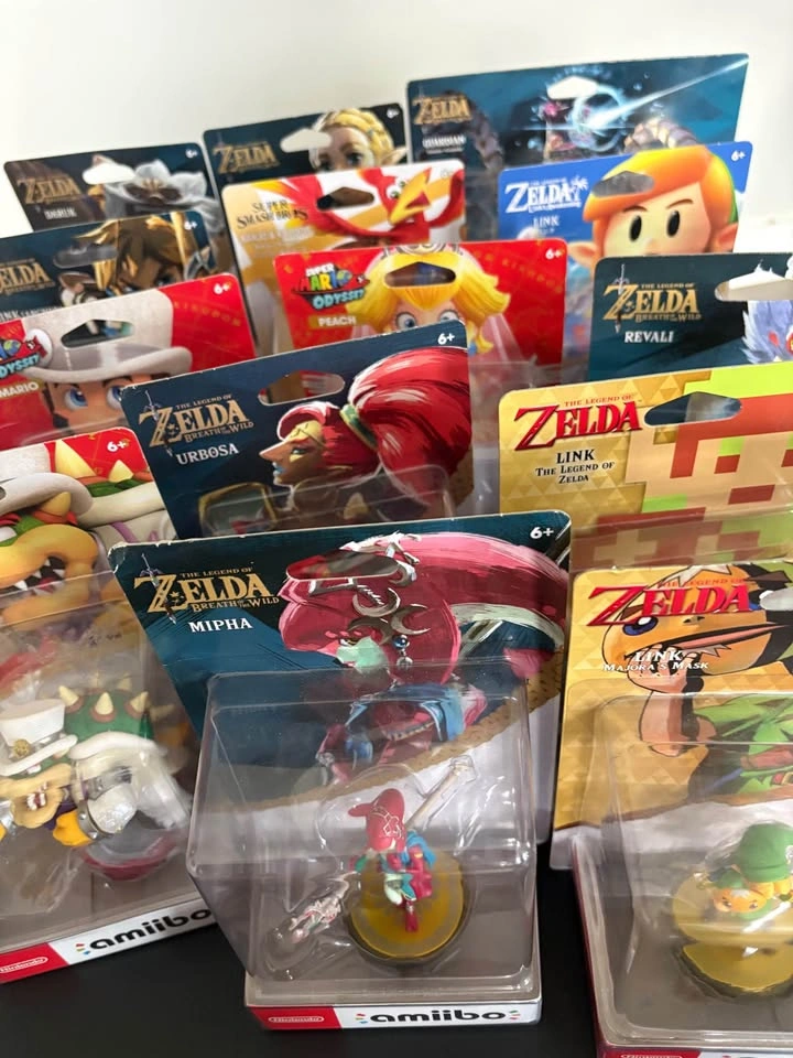 Large Nintendo Amiibo Lot - The Legend of Zelda, Mario, Extras - photo 2