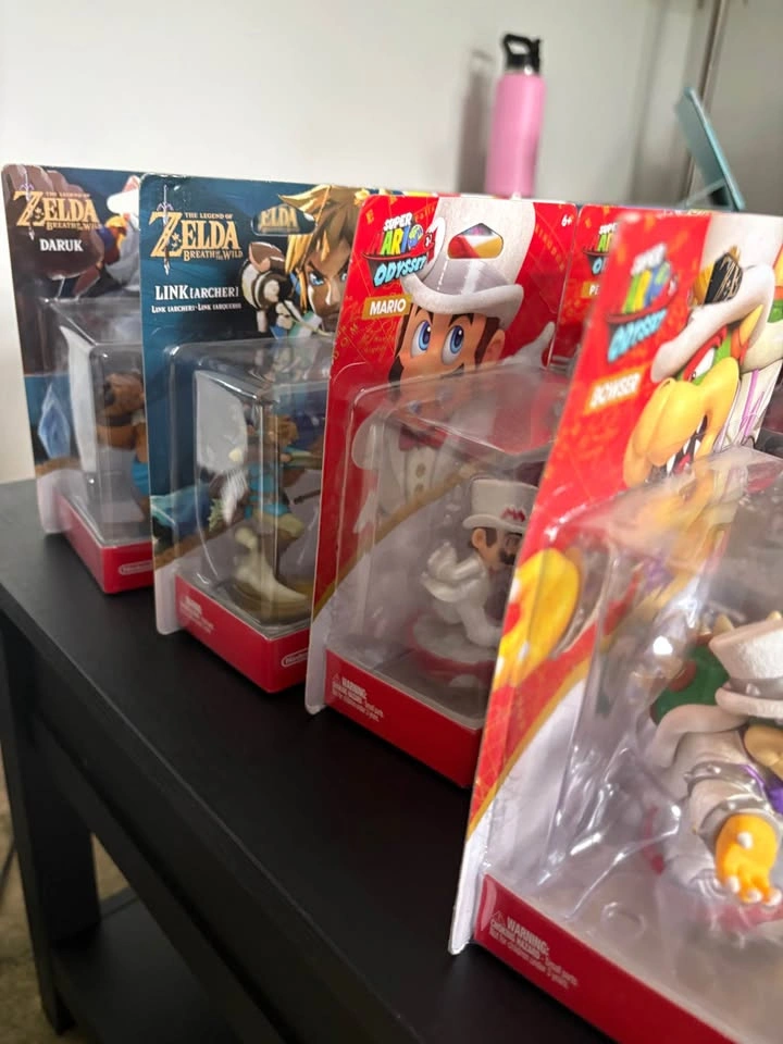 Large Nintendo Amiibo Lot - The Legend of Zelda, Mario, Extras - photo 4