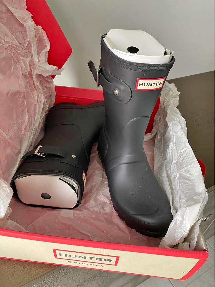 Hunter Original Short Rain Boots – Black – Size 7