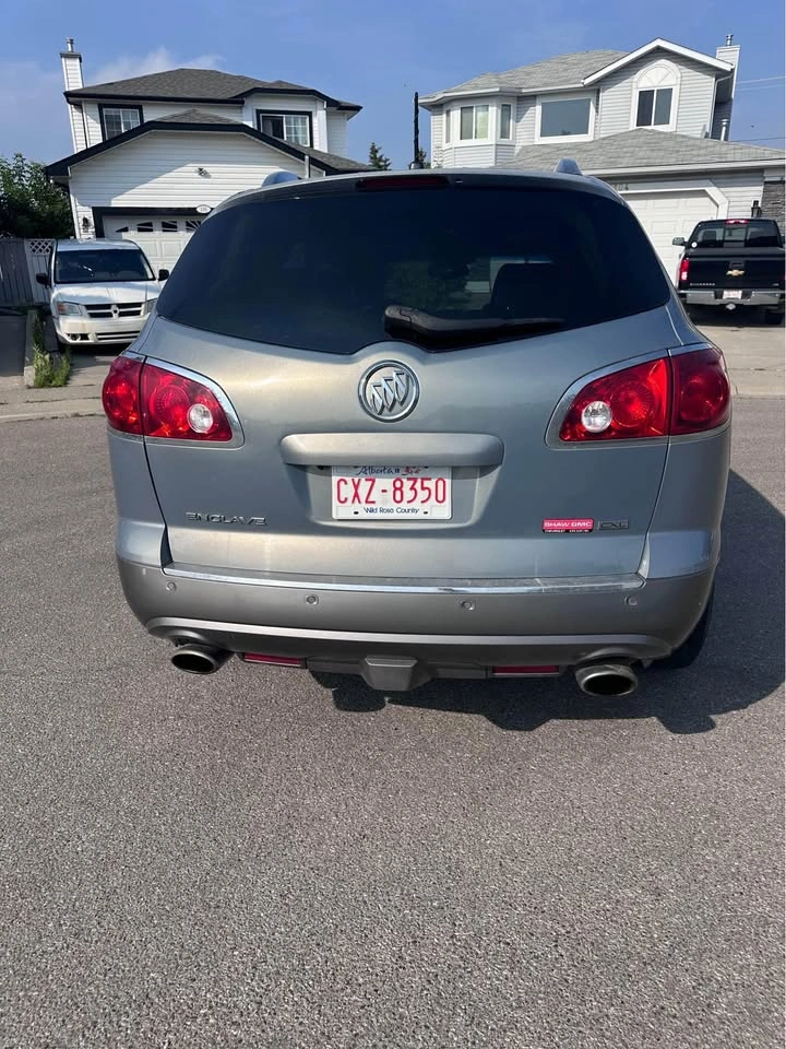2008 Buick Enclave CXL, AWD - photo 2
