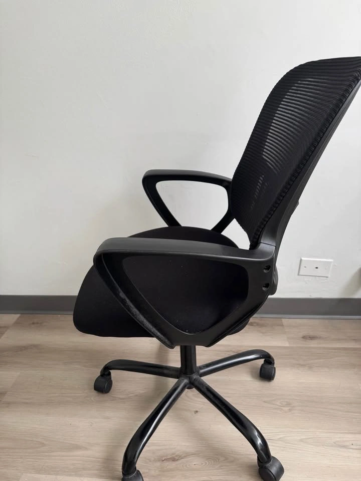 Office Desk and Office Chair - photo 4