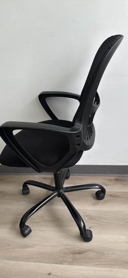 Black office chair - photo 3