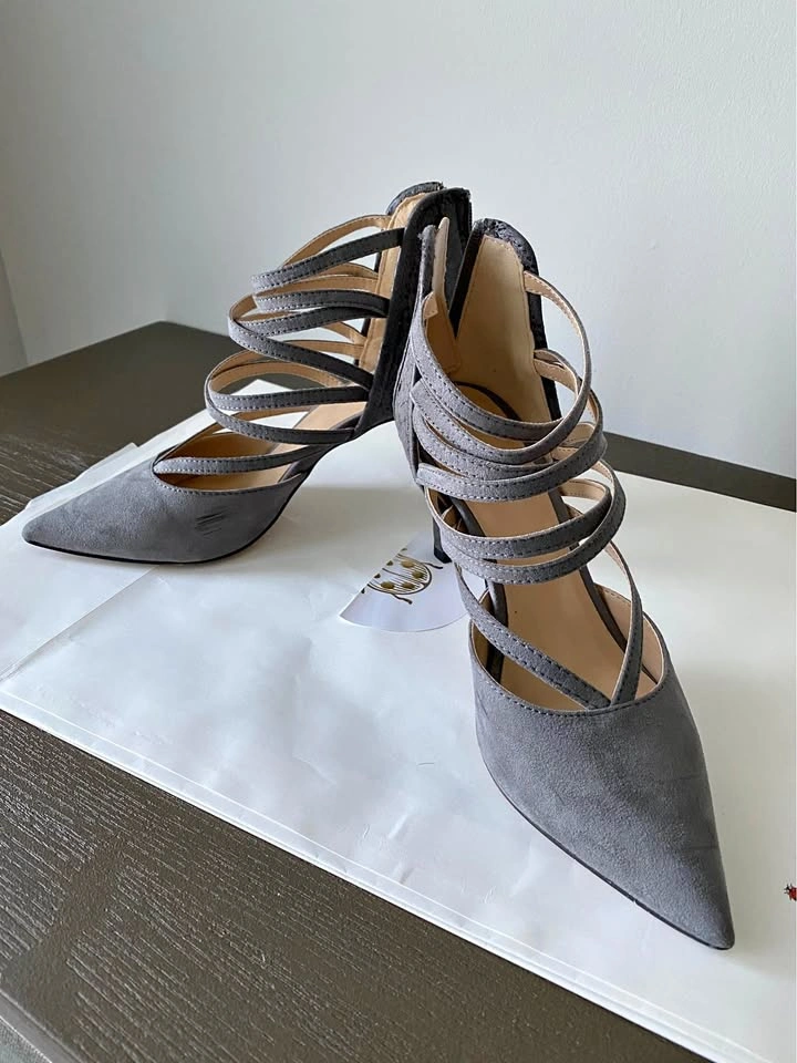 Expression High Heels Shoes Pumps – Size 7