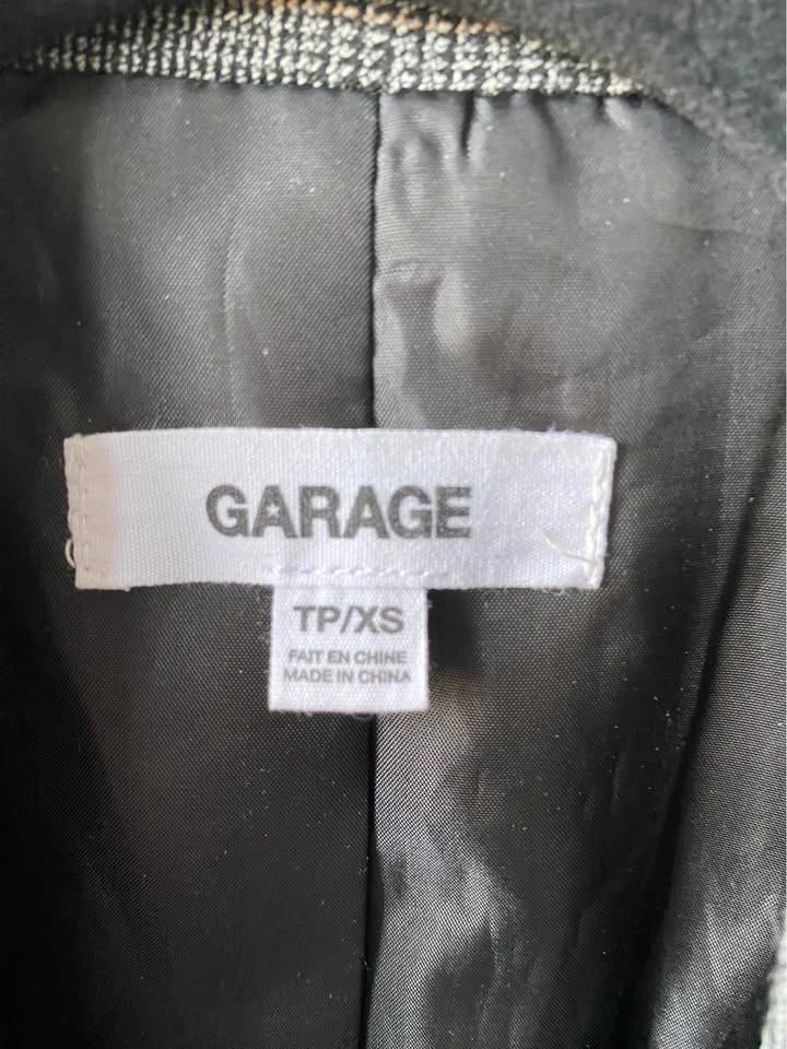 Garage black/white plaid blazer – Size XS (Fit S to M) - photo 3