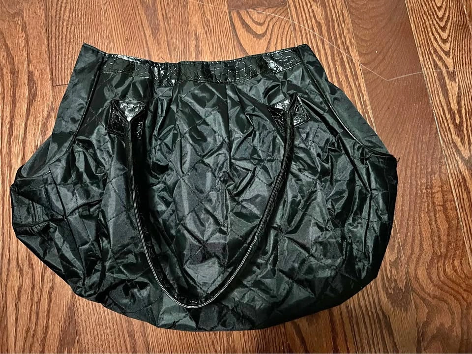 Large spacious snake print duffle / shoulder bag