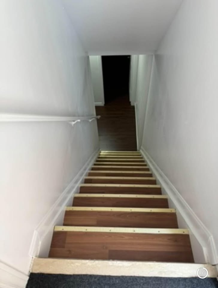 1 Bed 1 Bath - Apartment - photo 2