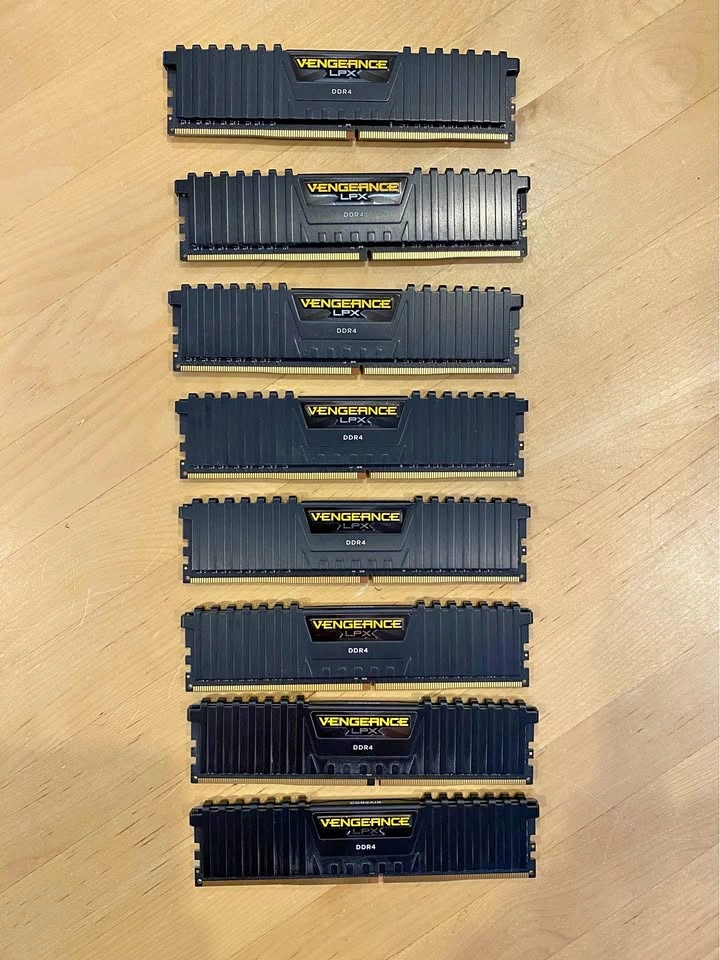 Corsair Vengeance LPX DDR4 RAM – 4GB 2400MHz