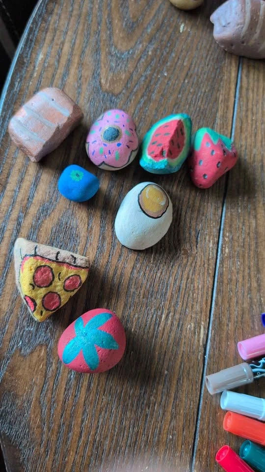 Rock food- mud kitchen - Hand painted - photo 2