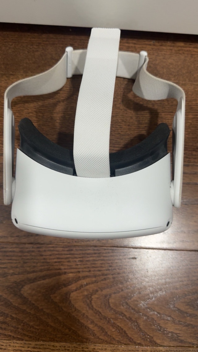 Meta Quest 2 VR Headset 128GB +Controllers - photo 2