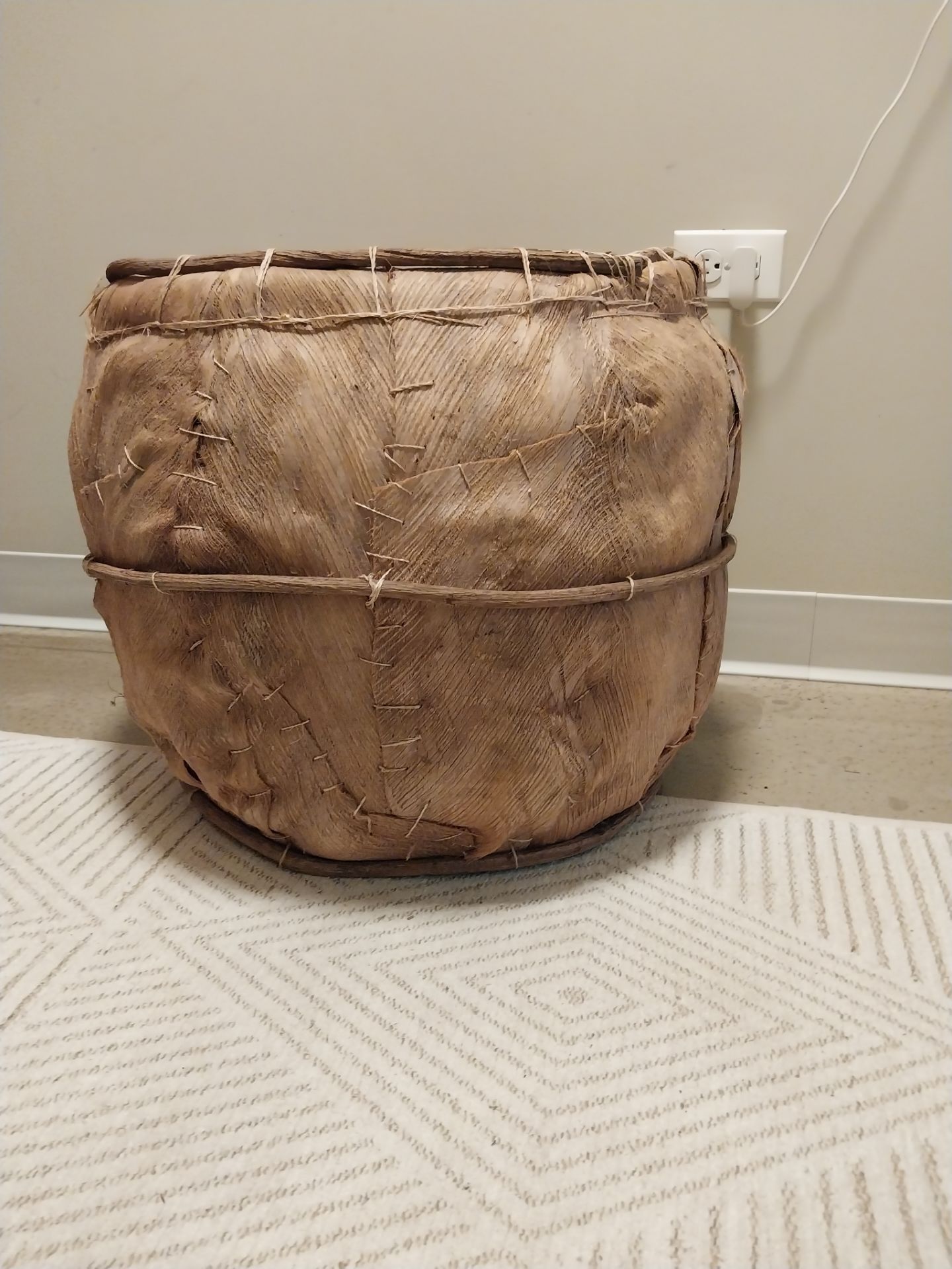 Large Rustic Handwoven Natural Fiber Storage Basket - photo 5