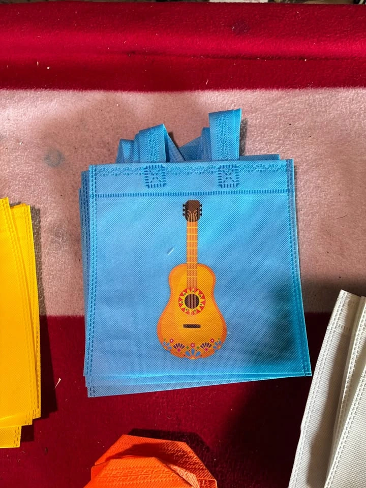 Fiesta non-woven party favor bags - photo 2