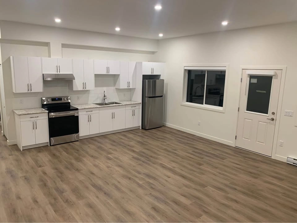 Unique 2 Bedroom 1 Bathroom Apartment with Mountain View - photo 3