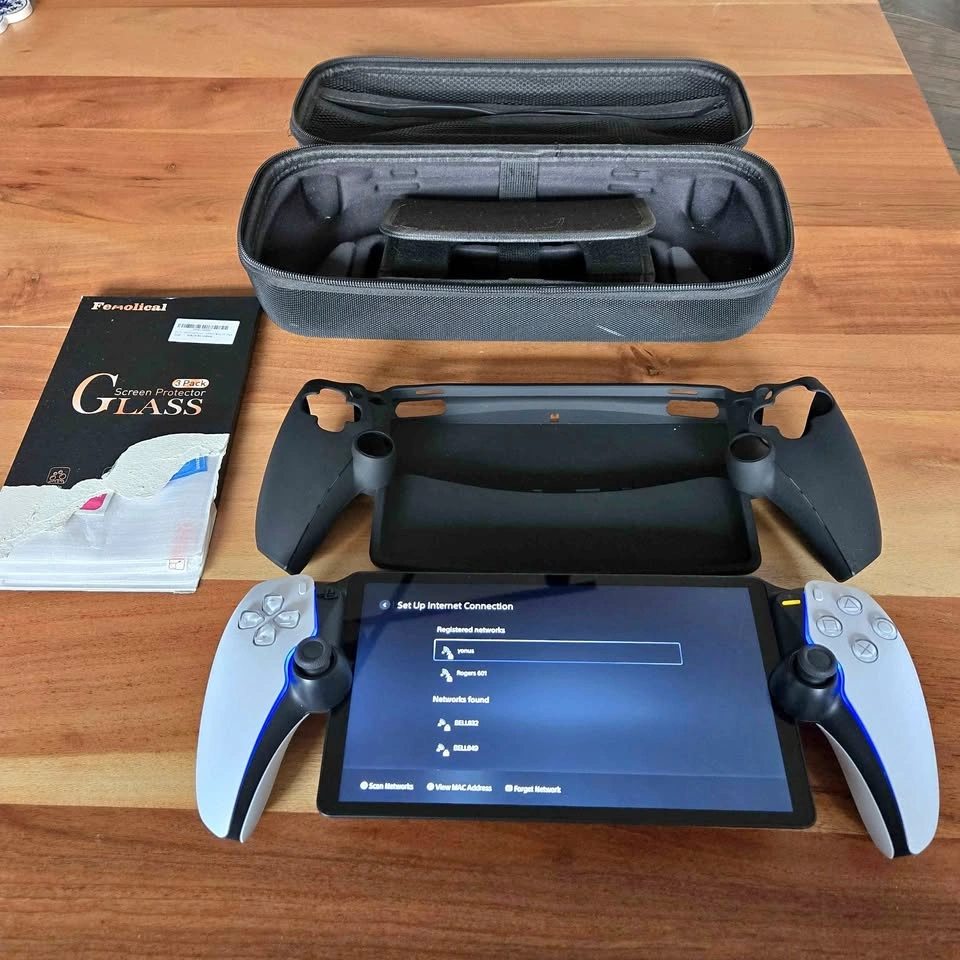 Playstation Portal. Good condition w/ case, screen protectors an