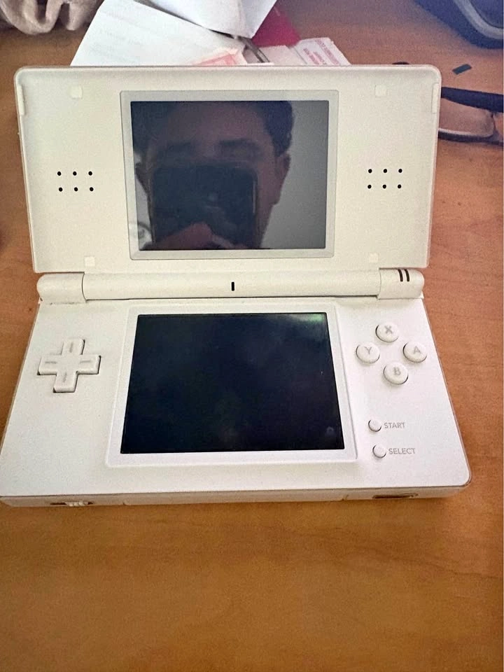 Broken DS Lite for parts/repair