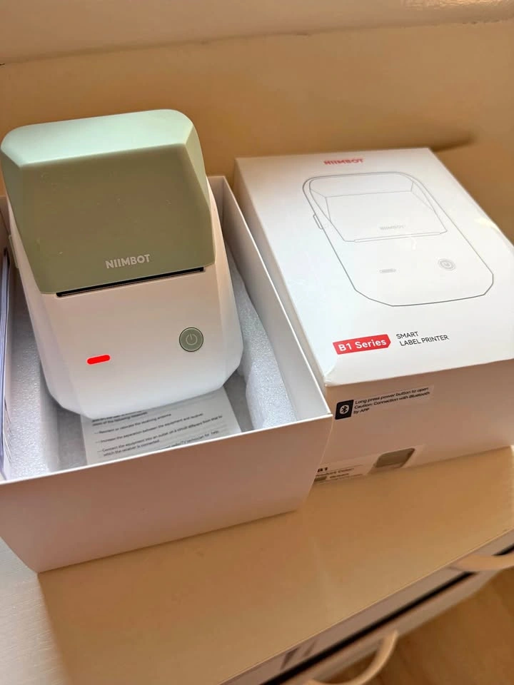 NIIMBOT B1 Bluetooth Label Maker Machine – Green | LIKE NEW