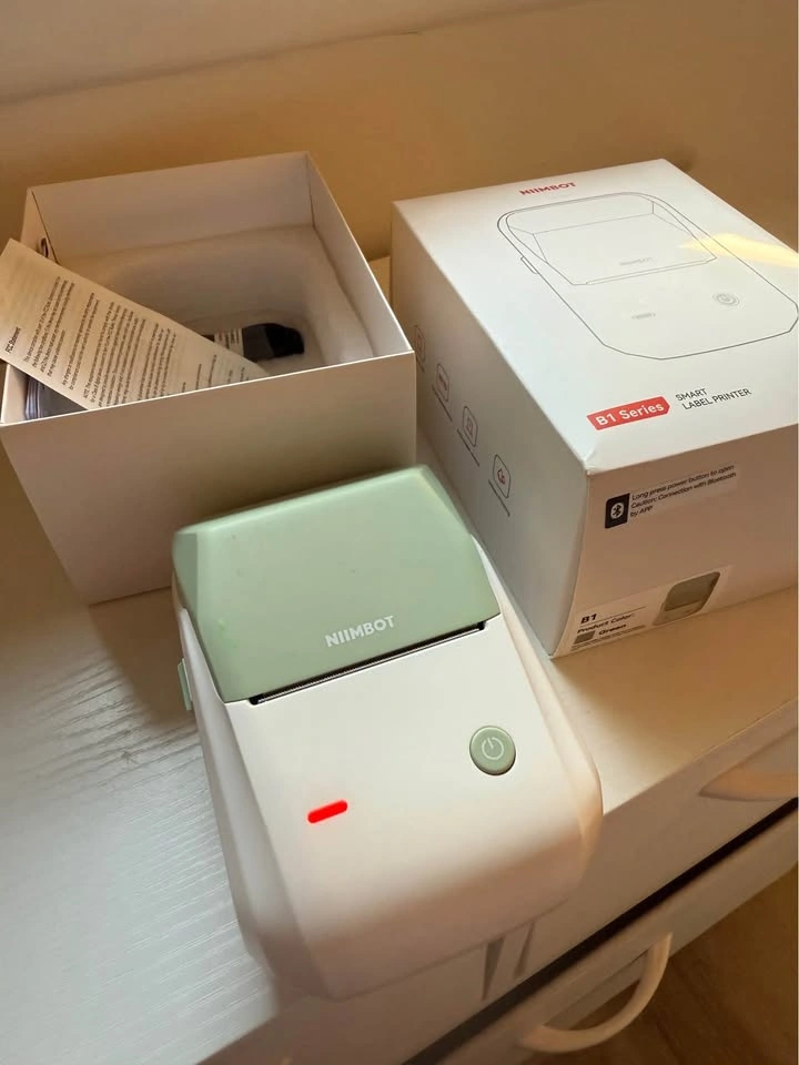 NIIMBOT B1 Bluetooth Label Maker Machine – Green | LIKE NEW - photo 3